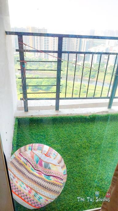 Top Luxury & Couple Friendly Stay Gp By Taj Suites & Studios #New Year Party & Stay Noida Exteriér fotografie