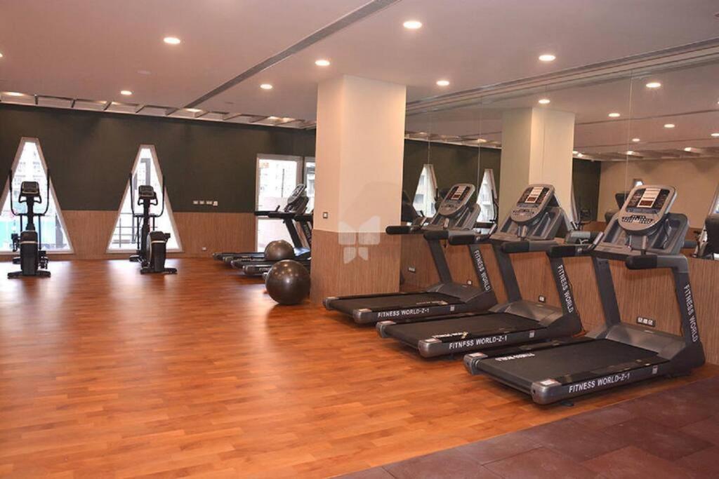 Top Luxury & Couple Friendly Stay Gp By Taj Suites & Studios #New Year Party & Stay Noida Exteriér fotografie